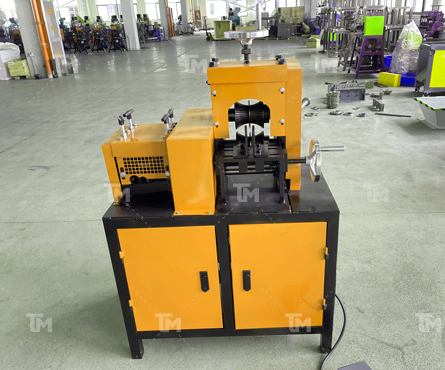 Máquina pelacables