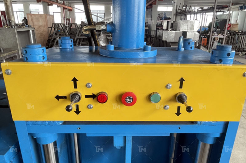 Máquina pelacables